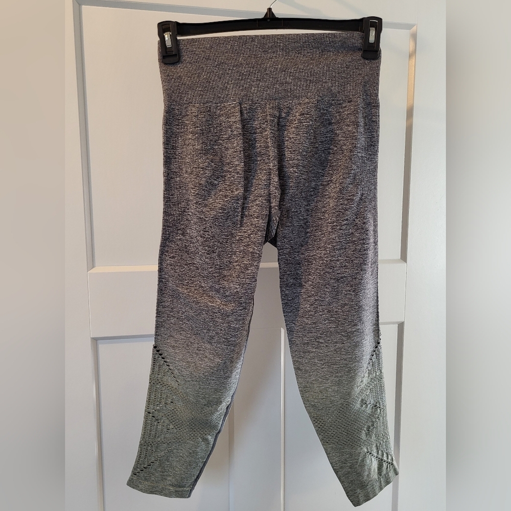 VS PINK Cool & Comfy ombre colored leggings